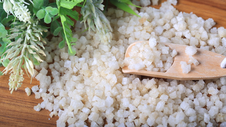 epsom salt in bathroom