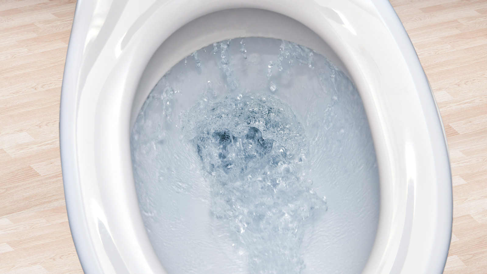 How to Clean the Rim Jets on a Toilet Bowl