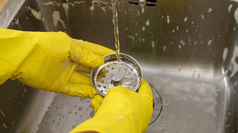 Washing kitchen sink strainer